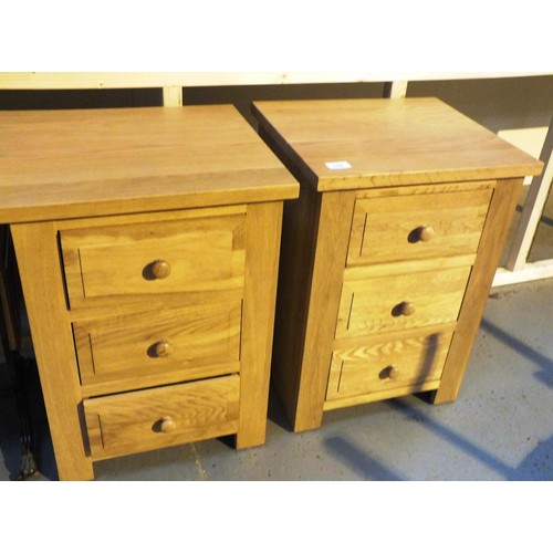 458 - PAIR OF SOLID OAK 3 DRAWER CHESTS BEDSIDES