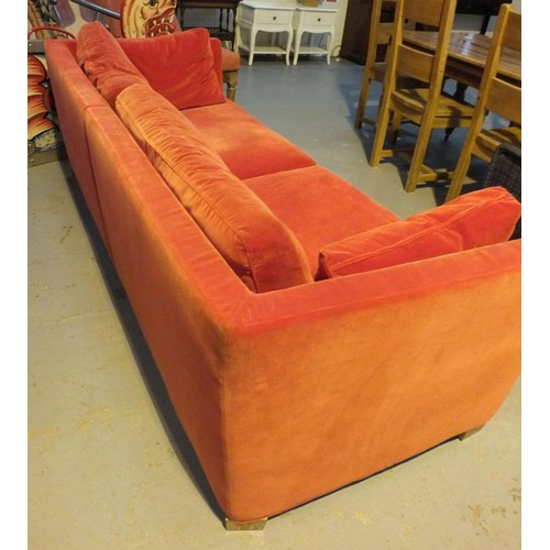 461 - LARGE QUALITY DIVAN STYLE RED VELVET SOFA SIZE 2380MM X 920MM