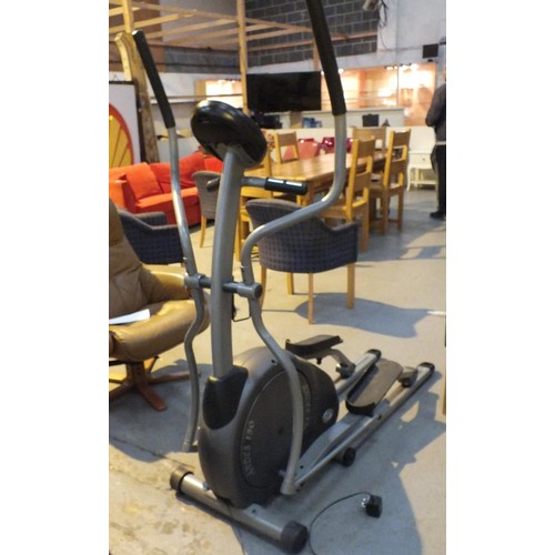 470 - HORIZEN CROSS TRAINER LIKE NEW WITH INSTRUCTIONS