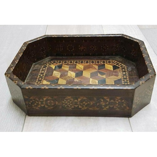 403 - ANTIQUE PARQUETRY INLAID WOODEN BOX MEASURES 24cm x 18 x 6