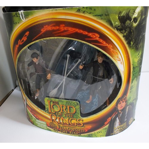 372 - THREE LORD OF THE RINGS FIGURES BOXED AS NEW