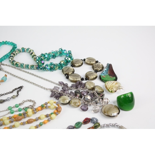 56 - 25 x GREEN GLASS JEWELLERY inc. Silver, Necklaces, Bracelets, Rings