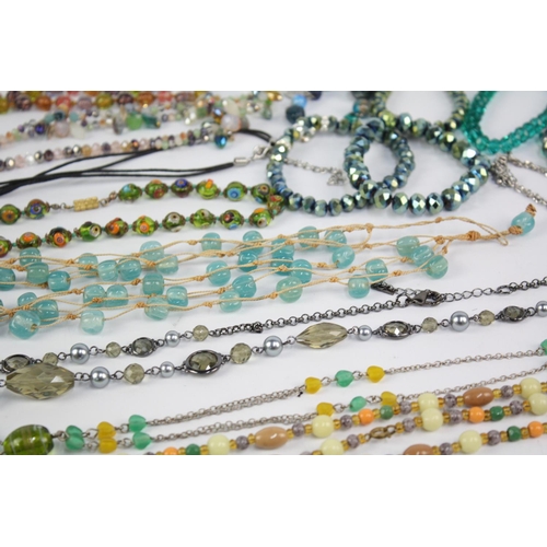 56 - 25 x GREEN GLASS JEWELLERY inc. Silver, Necklaces, Bracelets, Rings