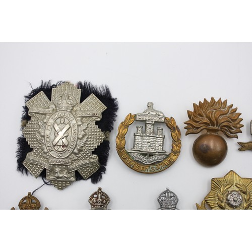 55 - 12 x Assorted Vintage MILITARY Cap Badges Inc WW1, WW2, Lincolns, H.L.I Etc