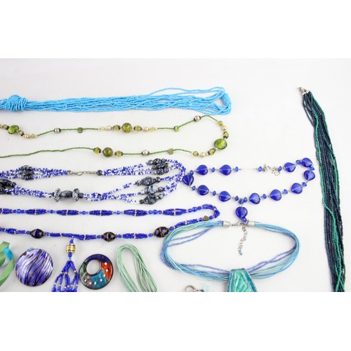 102 - 25 x GLASS JEWELLERY inc. Foiled, Necklaces, Bracelets, Multi-Strand