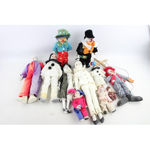 260 - Job Lot of Assorted Vintage Clowns Inc. Porcelain, Musical, Wired, Pierrot, Etc