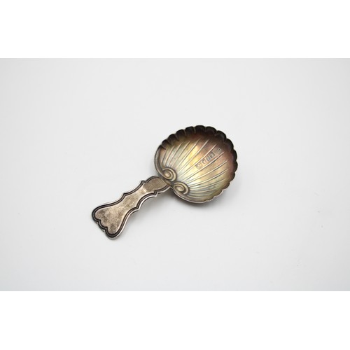 99 - 3 x Antique / Vintage CADDY Spoons Inc Shell, Ornate, Sheffield Etc (49g)