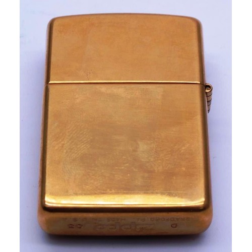 92 - BRASS ZIPPO - TRICK FULL HOUSE POKER HAND D 03