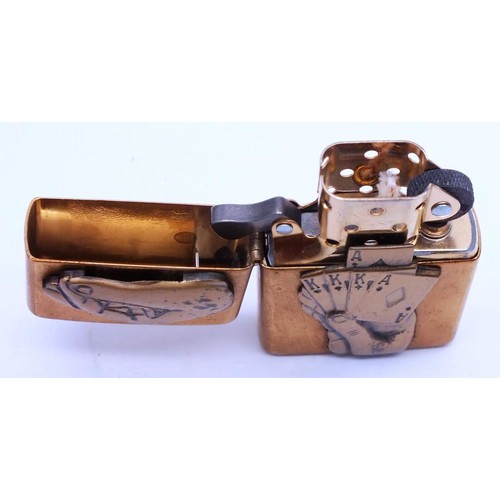 92 - BRASS ZIPPO - TRICK FULL HOUSE POKER HAND D 03