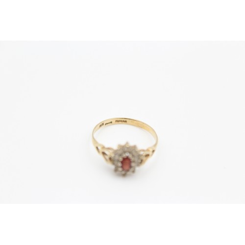 41 - 9ct gemstone cluster ring with heart shoulders (1.3g) size N