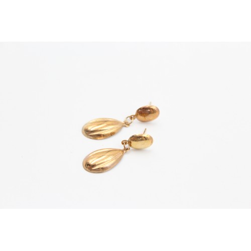 64 - 2 x 9ct drop earrings (1.5g)