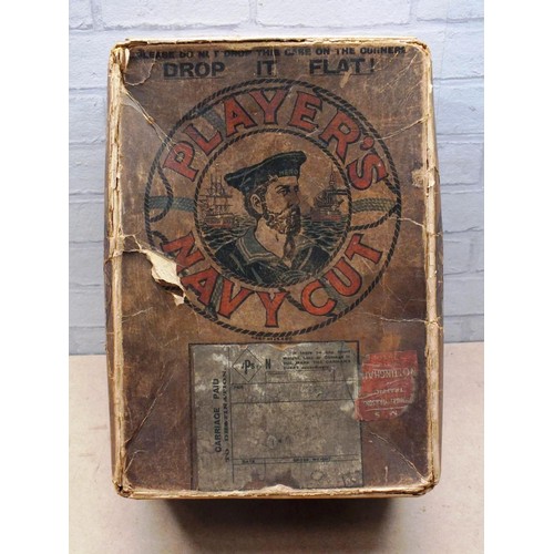 559 - ANTIQUE NAVY CUT CIGARETTES COMMERCIAL CARDBOARD SHIPPING BOX 19.5 inches x 12 inches