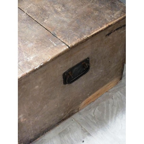 597 - VINTAGE WOODEN BLANKET/STORAGE BOX