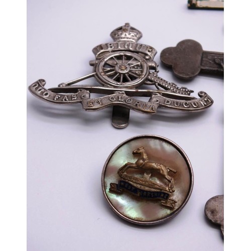 363 - SWEETHEART BROOCH, SILVER A.R.P BADGE, CROSS ETC