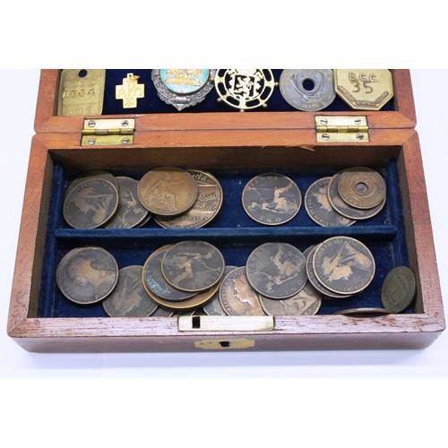 369 - OLD BRASS & WOOD BOX WITH VARIOUS MEDALS, COINS & TOKENS