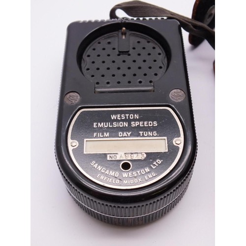 379 - VINTAGE EXPOSURE METER