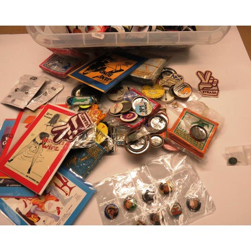 458 - BOX OF BADGES AND PATCHES