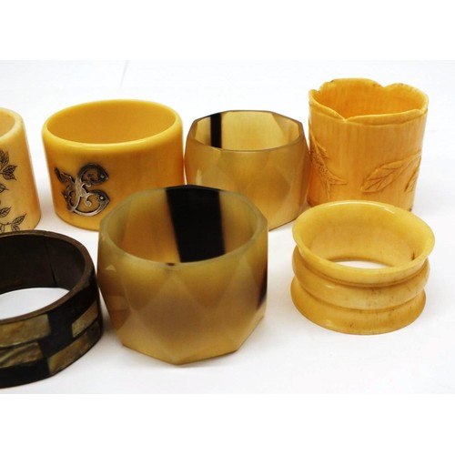 380 - FIFTEEN VINTAGE/ANTIQUE NAPKIN RINGS INCLUDES CARVED BONE & HORN WITH SILVER MONOGRAMS