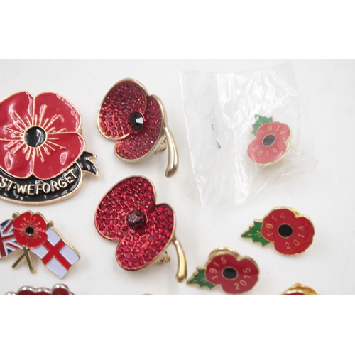 174 - 25 x Assorted POPPY Remembrance Badges / Brooches Inc Enamel, Boxed Etc