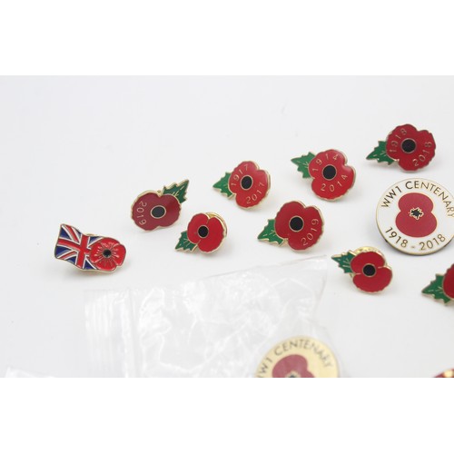 266 - 22 x Assorted POPPY Remembrance Badges / Brooches Inc Enamel, Boxed Etc