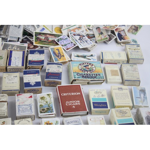 279 - Job Lot of Assorted Vintage CIGARETTE CARDS Inc People, Nature, Animals Etc