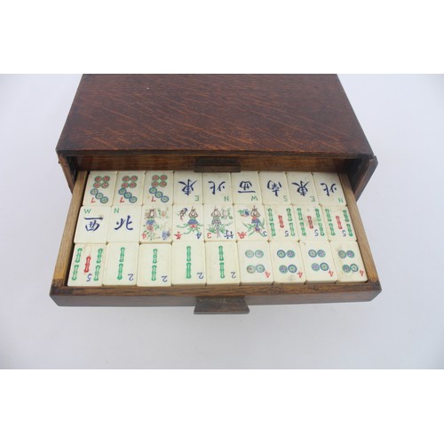 293 - Antique Bone & Bamboo Backed Mahjong Game in Fitted Wooden Case