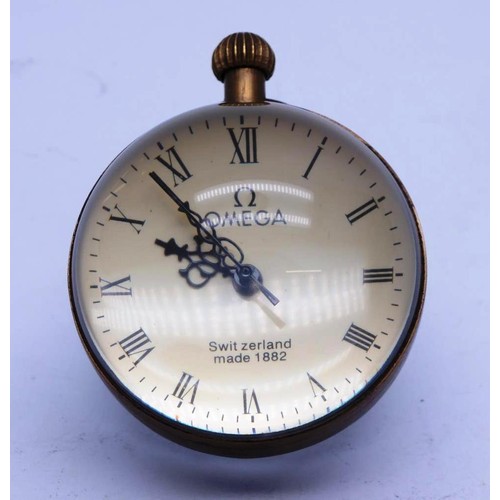 431 - GLOBE PAPERWEIGHT CLOCK