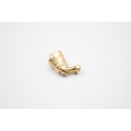 156 - 9ct gold Nefertiti charm (2.3g)