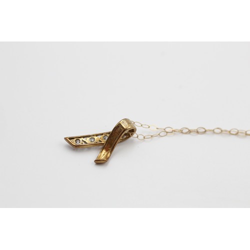 97 - 9ct gold 5 gemstone drop pendant necklace 1.2g