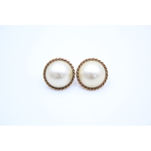 57 - 9ct gold vintage faux pearl stud earrings (8.2g)