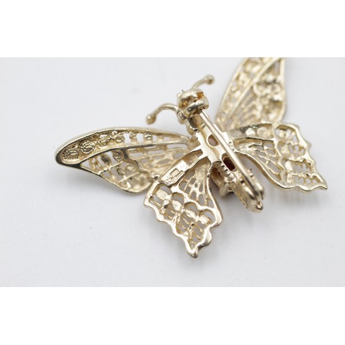 257 - 9ct gold opal & garnet filigree butterfly brooch (5.4g)