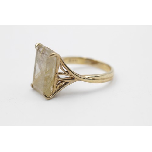 261 - 9ct gold angel hair quartz cocktail ring (5.6g) SIZE Q