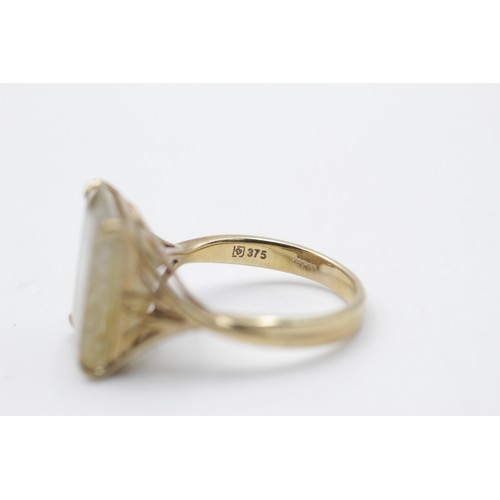 261 - 9ct gold angel hair quartz cocktail ring (5.6g) SIZE Q