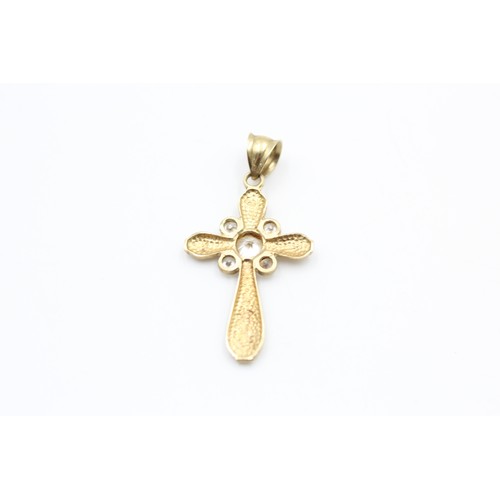 277 - 9ct gold vintage gemstone set etched cross pendant (3.9g)