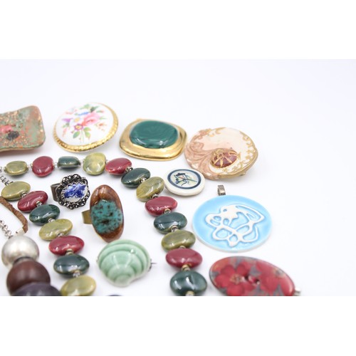 163 - 25 x Vintage CERAMIC JEWELLERY inc. Limoges, Studio, Porcelain, Necklace, Brooch