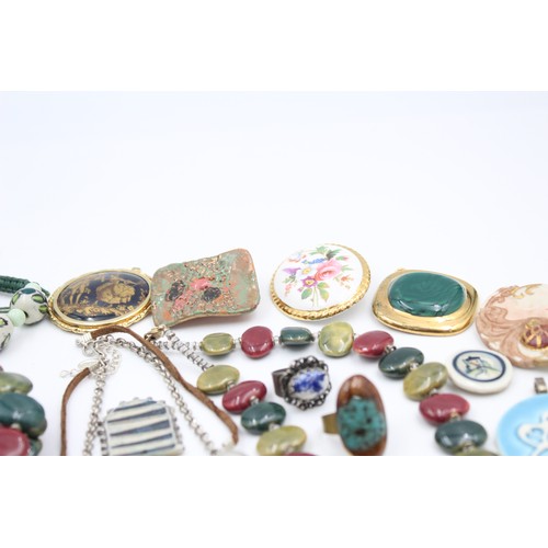 163 - 25 x Vintage CERAMIC JEWELLERY inc. Limoges, Studio, Porcelain, Necklace, Brooch