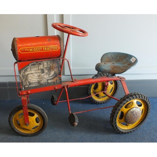 VINTAGE TRIANG MIDGET PEDAL TRACTOR