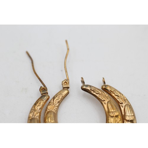 78 - 9ct gold ornate hoop earrings (1.5g)