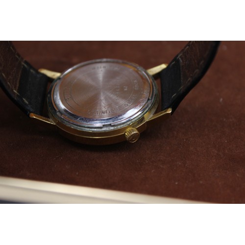 86 - Vintage Gents Quality Gold Tone BULOVA ACCUTRON WRISTWATCH Quartz WORKING Boxed