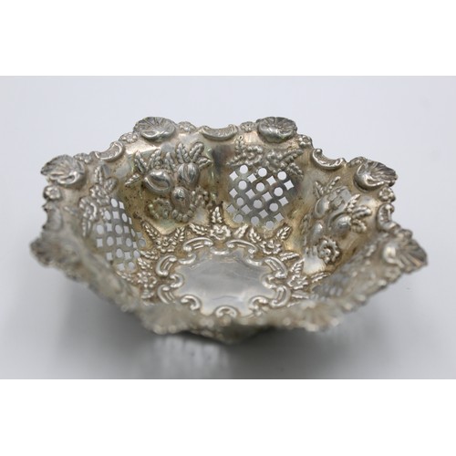 89 - Antique Hallmarked 1906 Birmingham STERLING SILVER Bon Bon Dish / Bowl (36g)