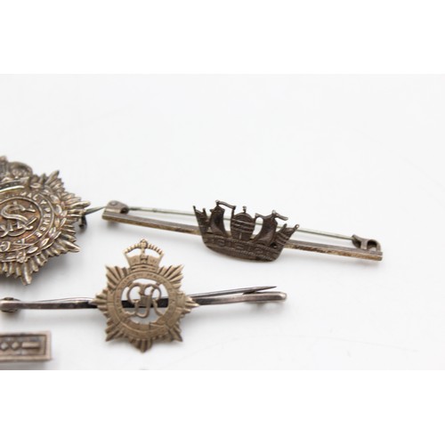 91 - 7 x Vintage Stamped .925 STERLING SILVER Military Sweetheart Brooches & Ring 31g