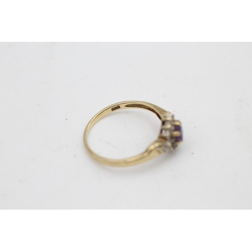93 - 9ct gold diamond & amethyst cluster ring (1.5g)  SIZE L