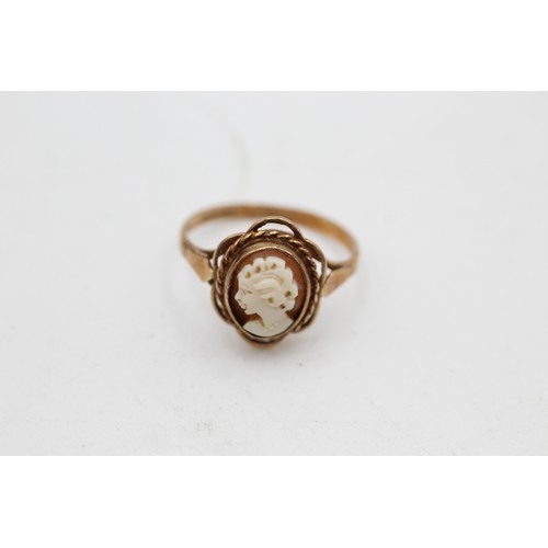 96 - 9ct gold shell cameo solitaire ring (2.5g) SIZE P