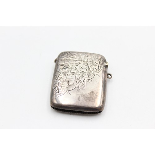 119 - Vintage Hallmarked 1938 Birmingham STERLING SILVER Vesta / Match Case (31g)