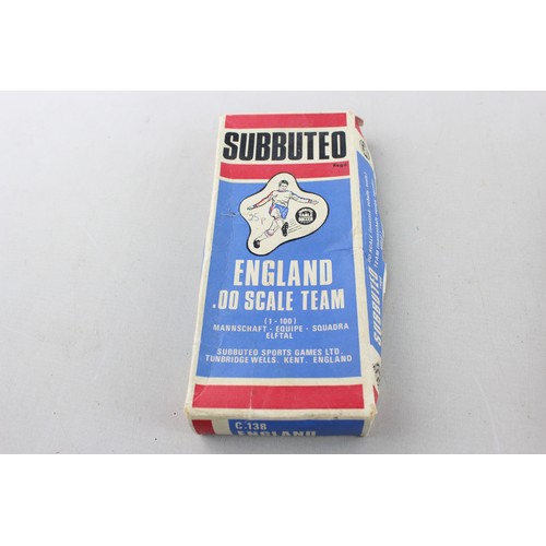 153 - 2 x Vintage SUBBUTEO HW 00 Scale Players Inc. 21 Leeds & C.138 England