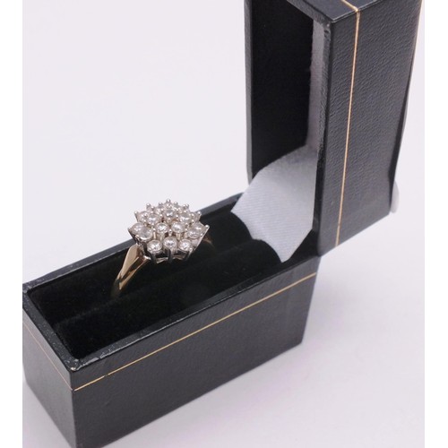 211 - 9CT GOLD CLUSTER RING WITH CLEAR STONES SIZE P. 2g