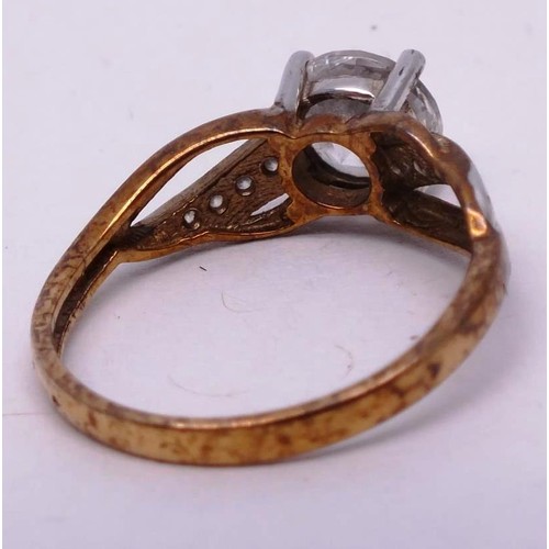 215 - 9CT GOLD RING, SIZE K. 2g