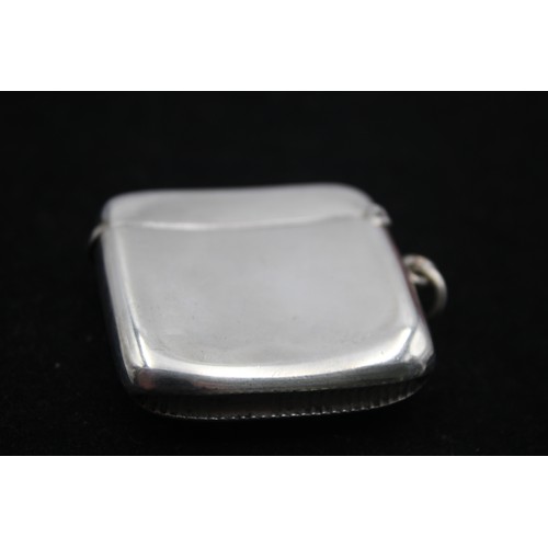 319 - Antique Hallmarked 1909 Birmingham STERLING SILVER Vesta / Match Case (30g)