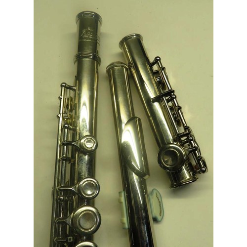 518 - SMS ACADEMY FLUTE IN CARRY CASE