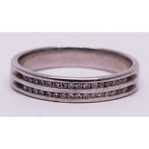 392 - 9ct WHITE GOLD AND DIAMOND HALF ETERNITY RING- SIZE P- 2.71G